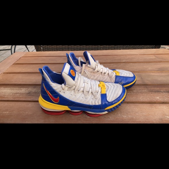 Lebron’s - Size 10 - Excellent shape main image 6